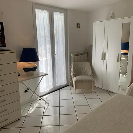 Casetta Nel Giardino -ischia 公寓 *
